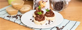 Chocolate chip muffins med chokolade frosting